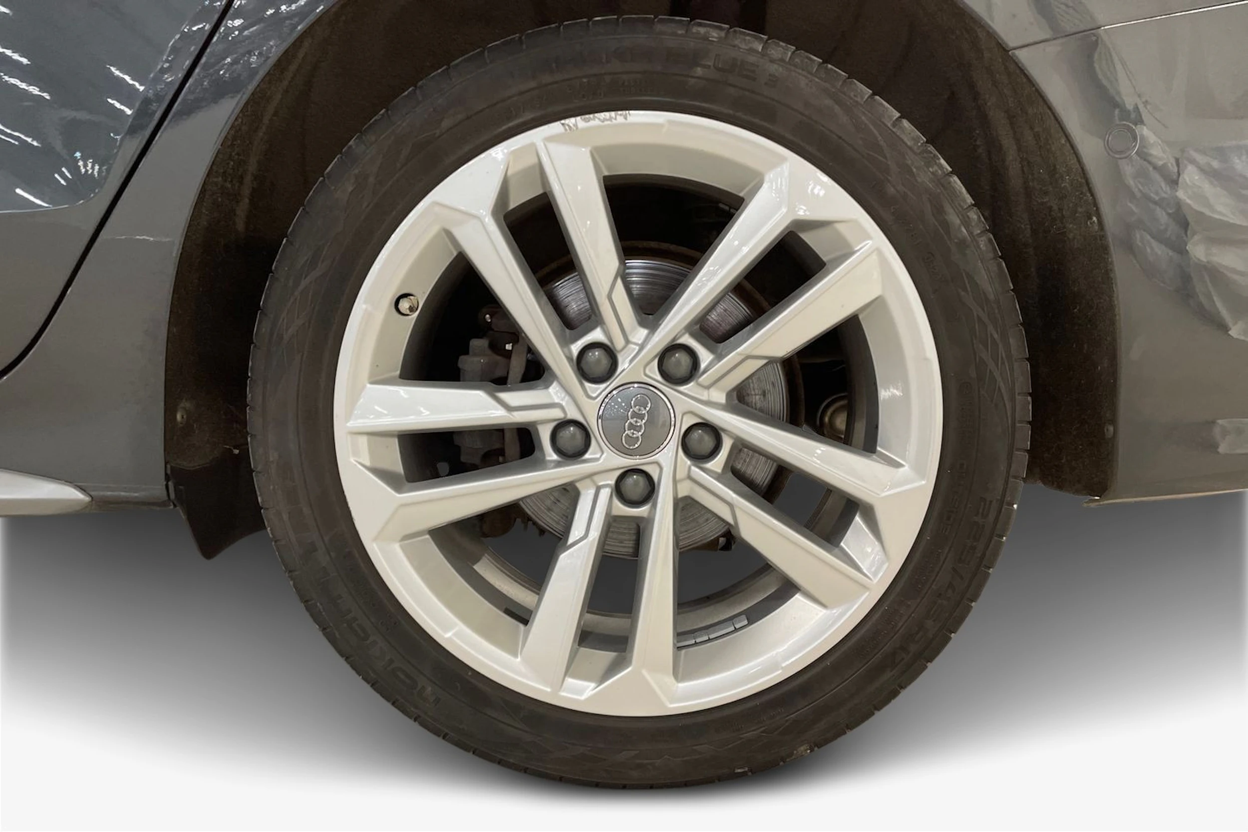 harmaa Audi A3 2021 kuva 9.