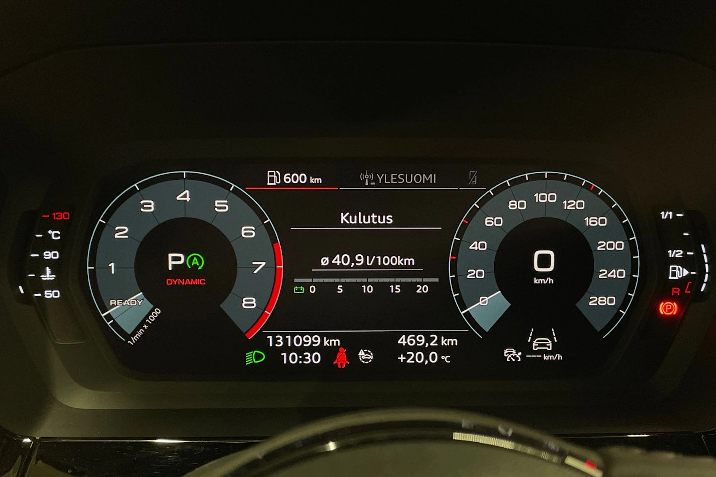 harmaa Audi A3 2021 kuva 12.