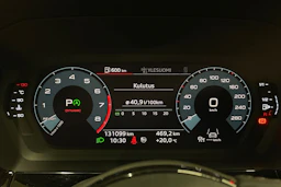 harmaa Audi A3 2021 kuva 12.