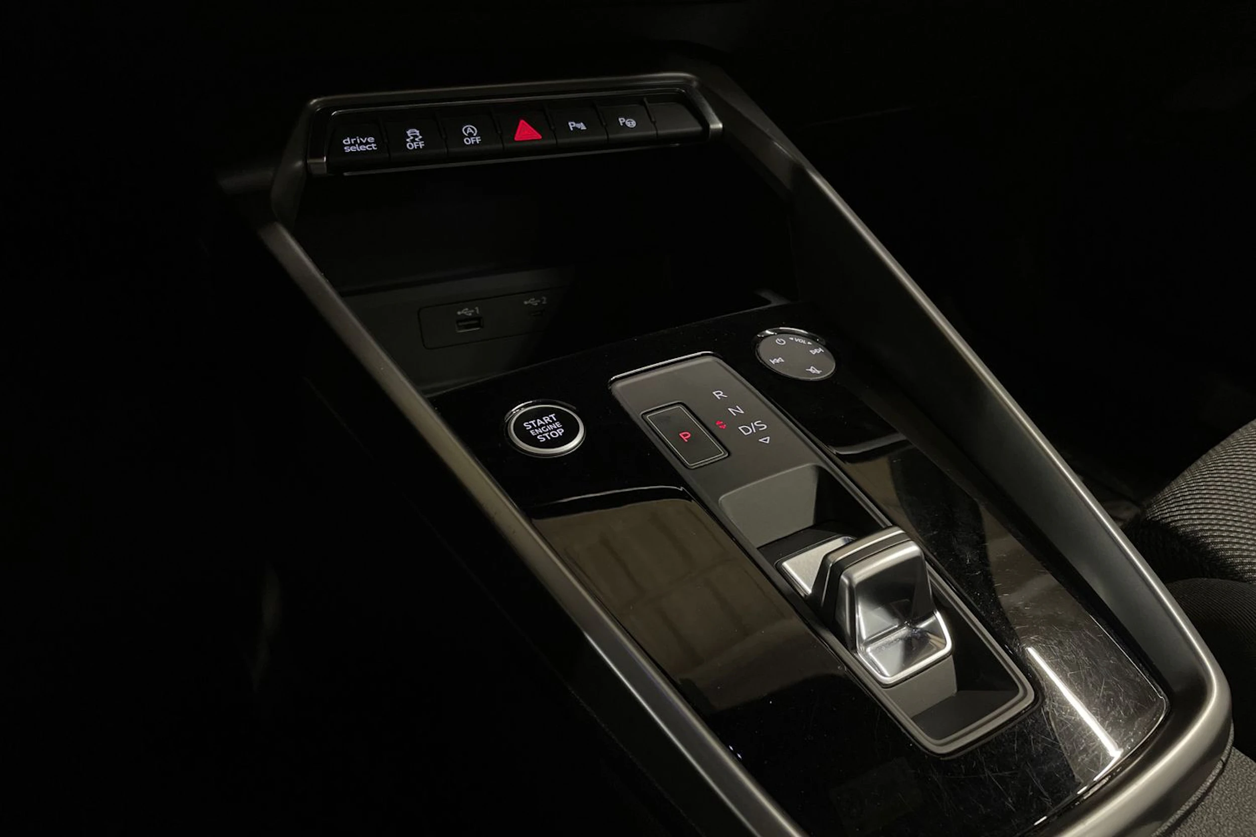 harmaa Audi A3 2021 kuva 19.