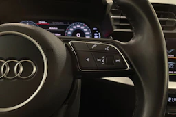 harmaa Audi A3 2021 kuva 22.