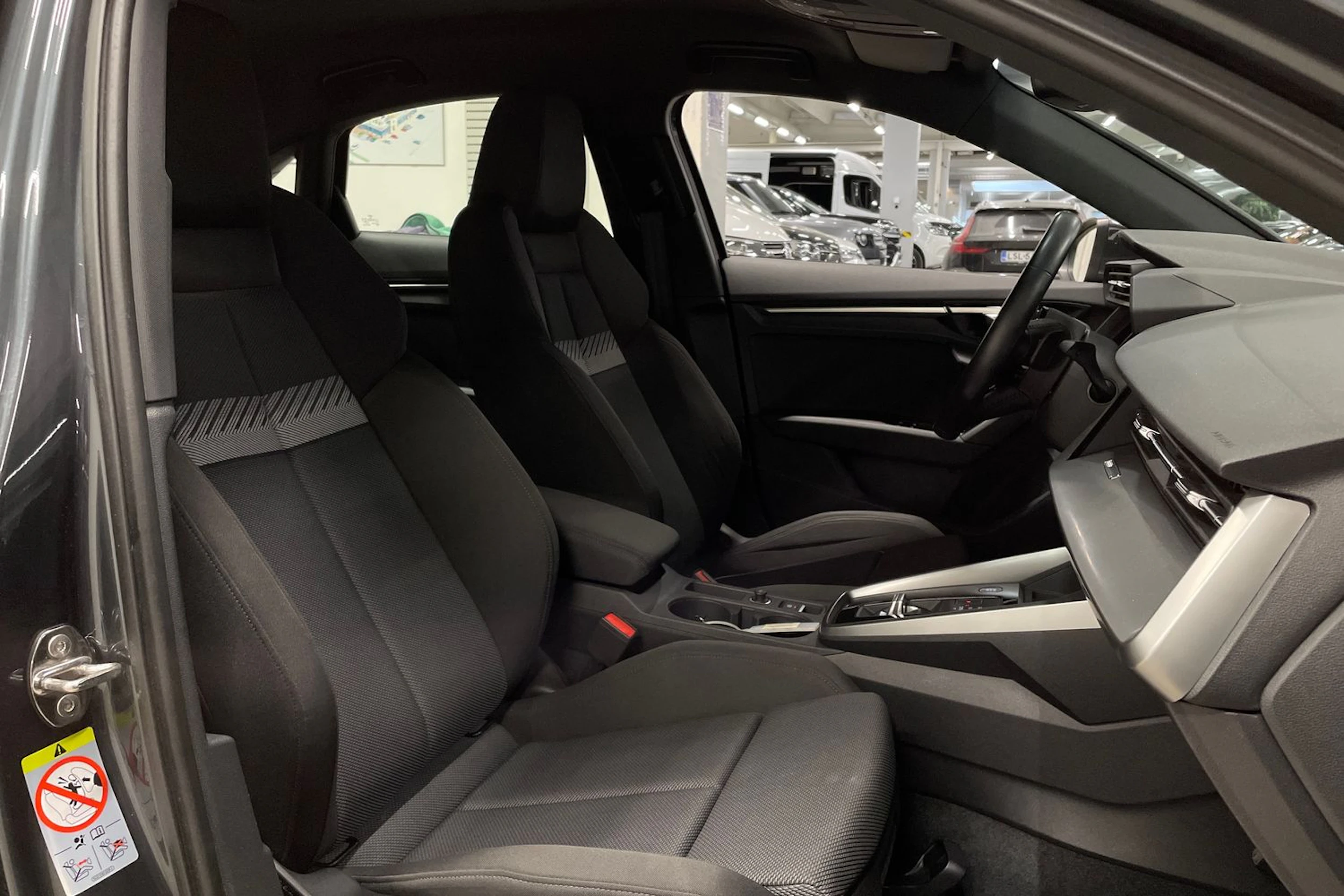 harmaa Audi A3 2021 kuva 25.