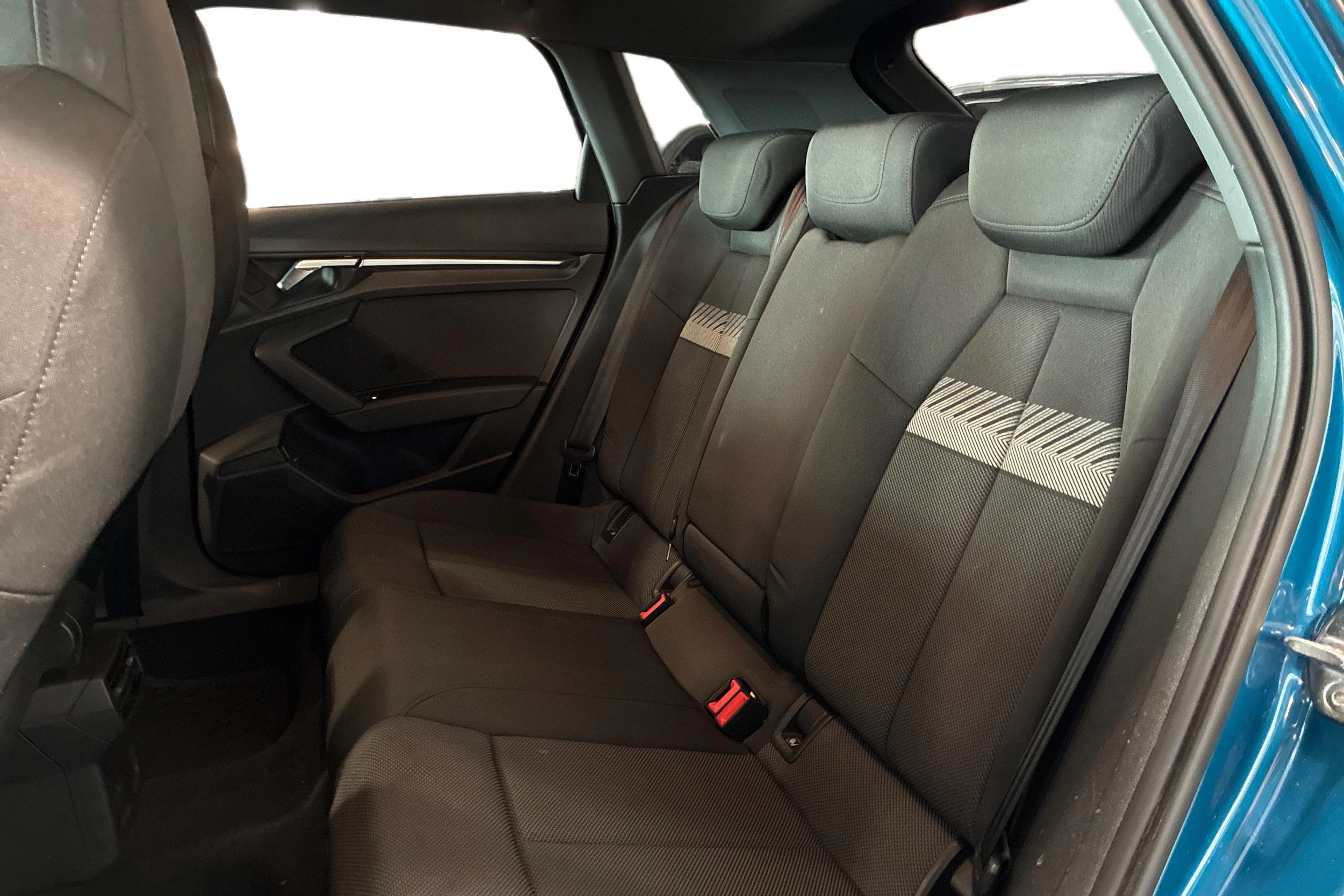 Sininen Audi A3 2021 kuva 11.