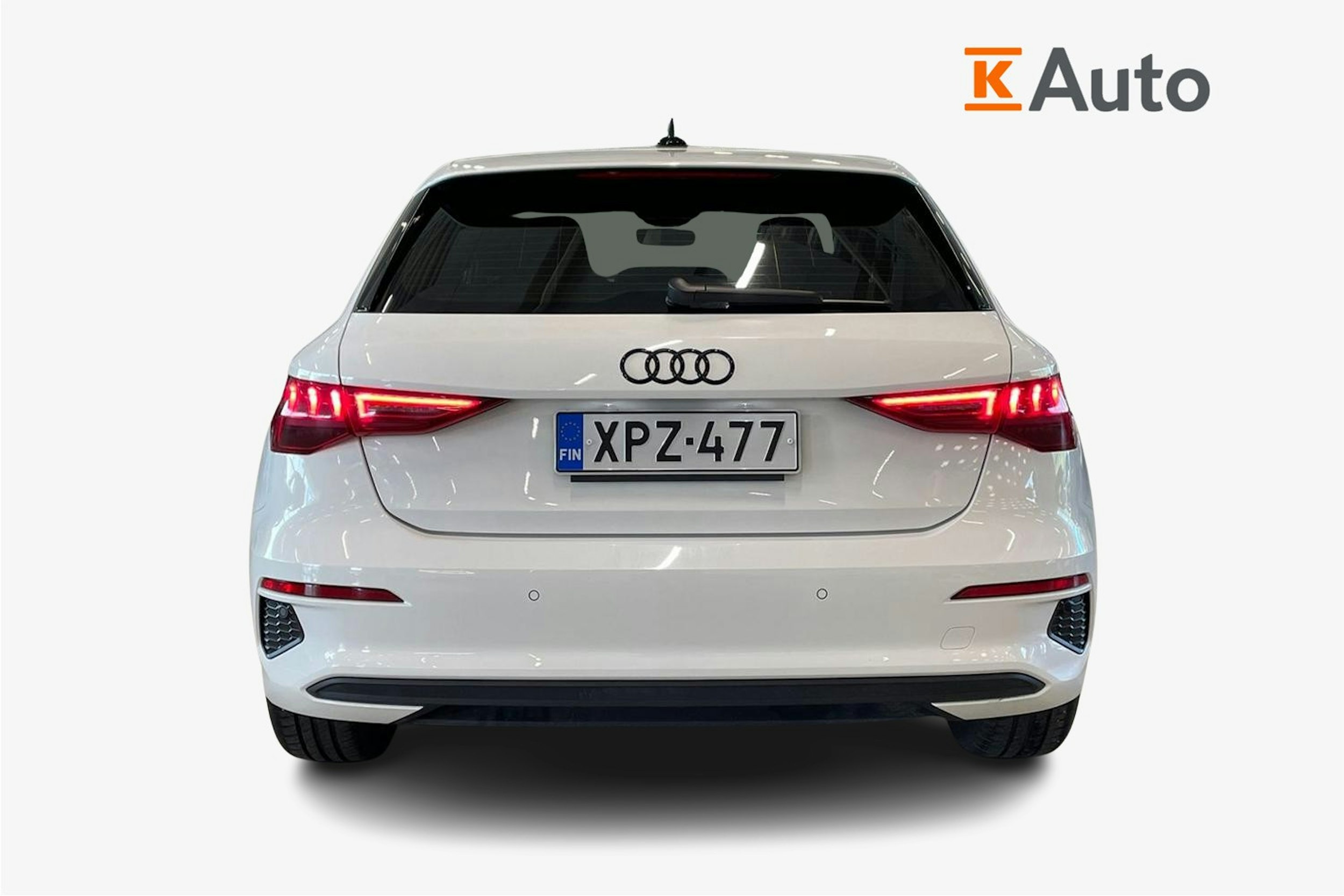 valkoinen Audi A3 2021 kuva 3.