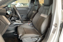 valkoinen Audi A3 2021 kuva 14.