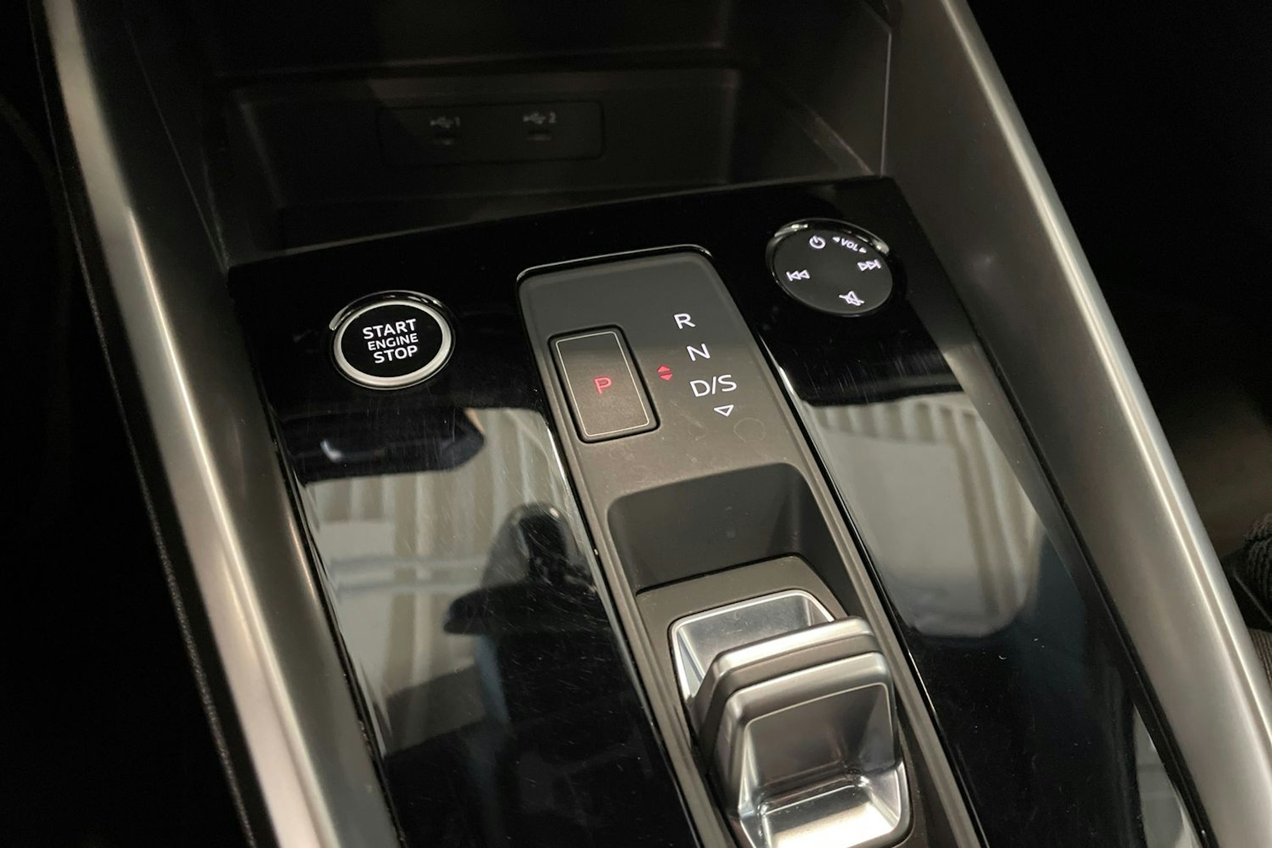 valkoinen Audi A3 2021 kuva 29.