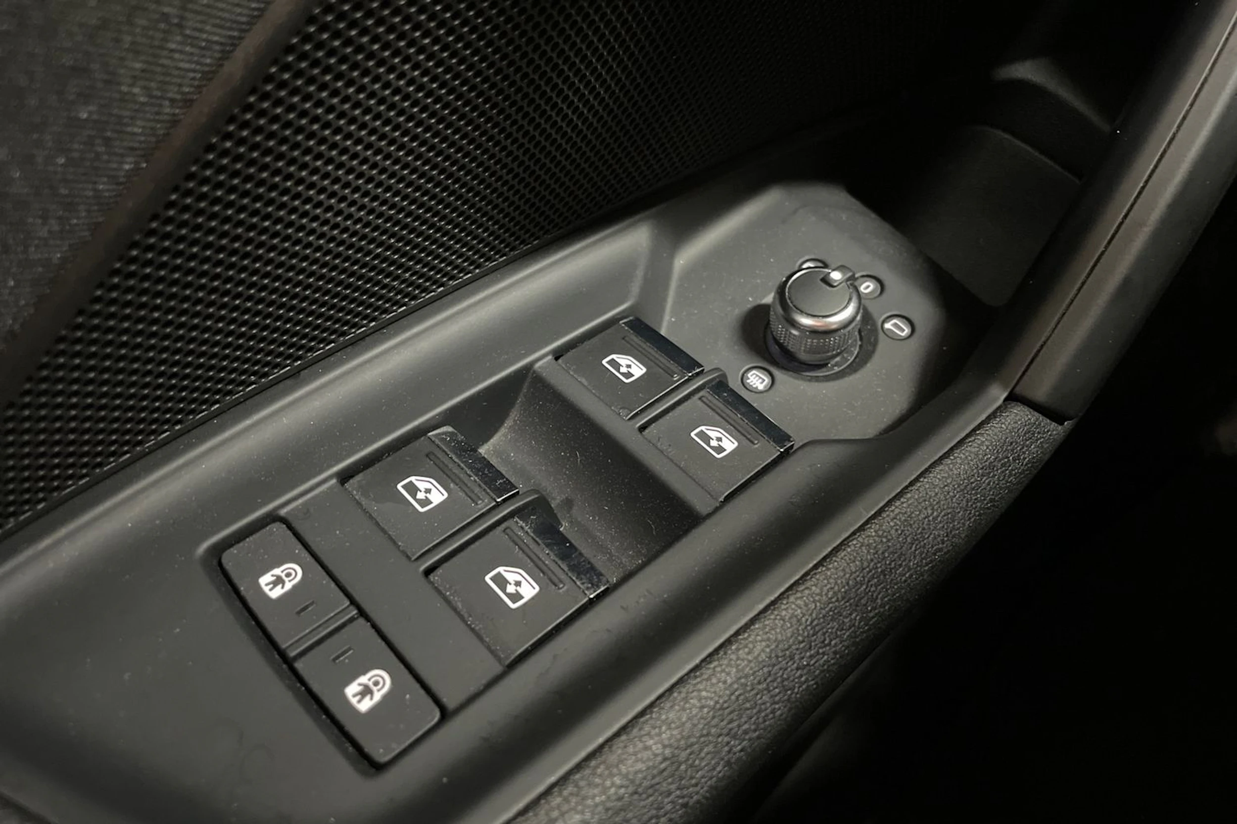 Valkoinen Audi A3 2021 kuva 11.