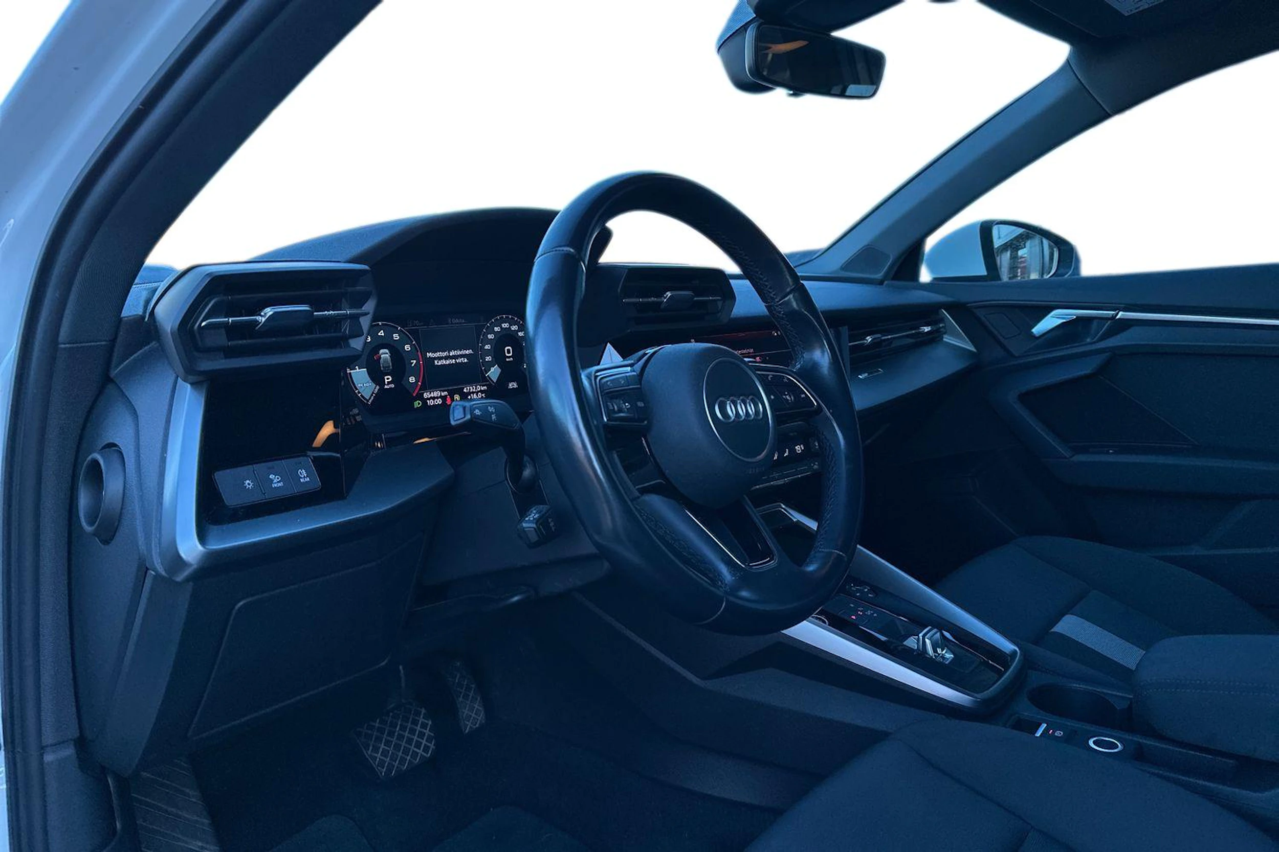 valkoinen Audi A3 2021 kuva 3.