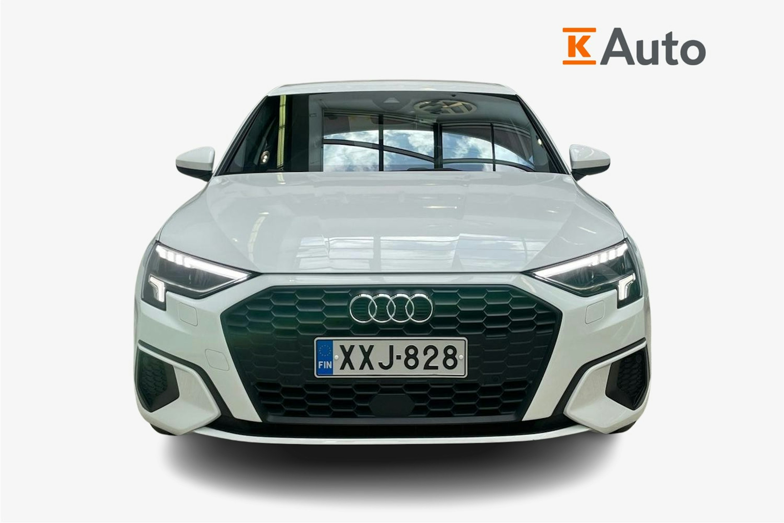 valkoinen Audi A3 2021 kuva 5.