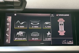 valkoinen Audi A3 2021 kuva 21.