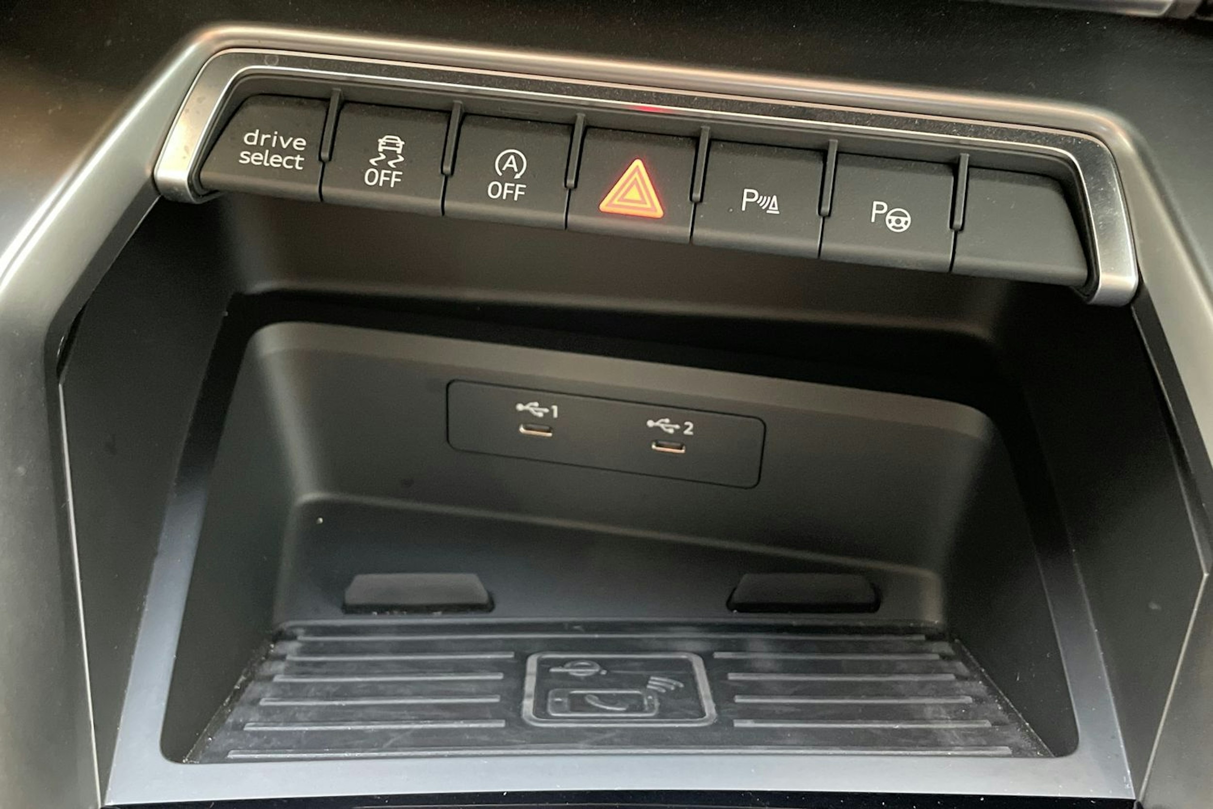 valkoinen Audi A3 2021 kuva 24.
