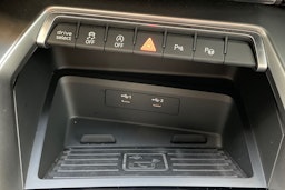 valkoinen Audi A3 2021 kuva 24.
