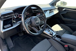 valkoinen Audi A3 2021 kuva 3.