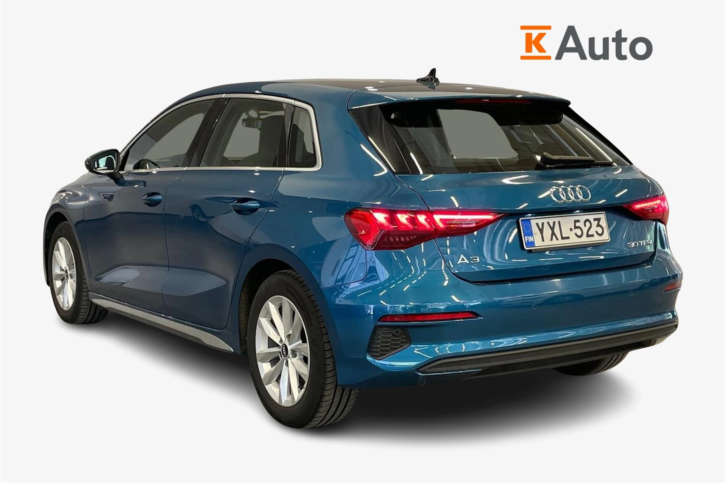 sininen Audi A3 2021 kuva 2.