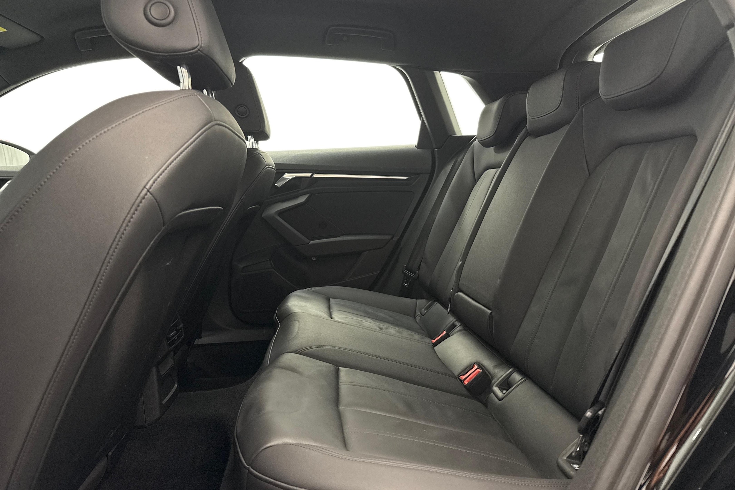 musta Audi A3 2021 kuva 10.