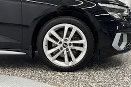 musta Audi A3 2021 kuva 13.