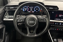 musta Audi A3 2021 kuva 14.