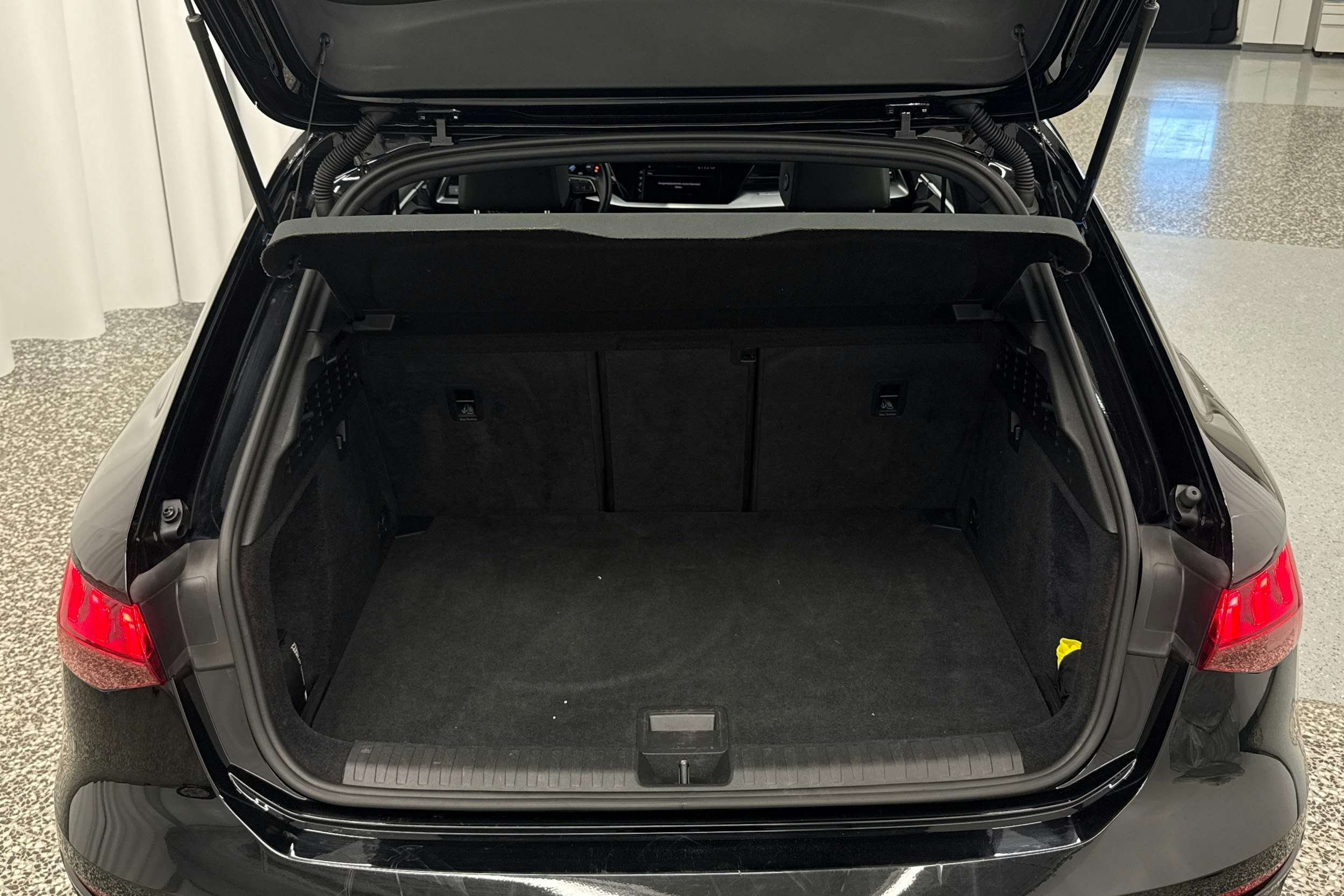 musta Audi A3 2021 kuva 24.