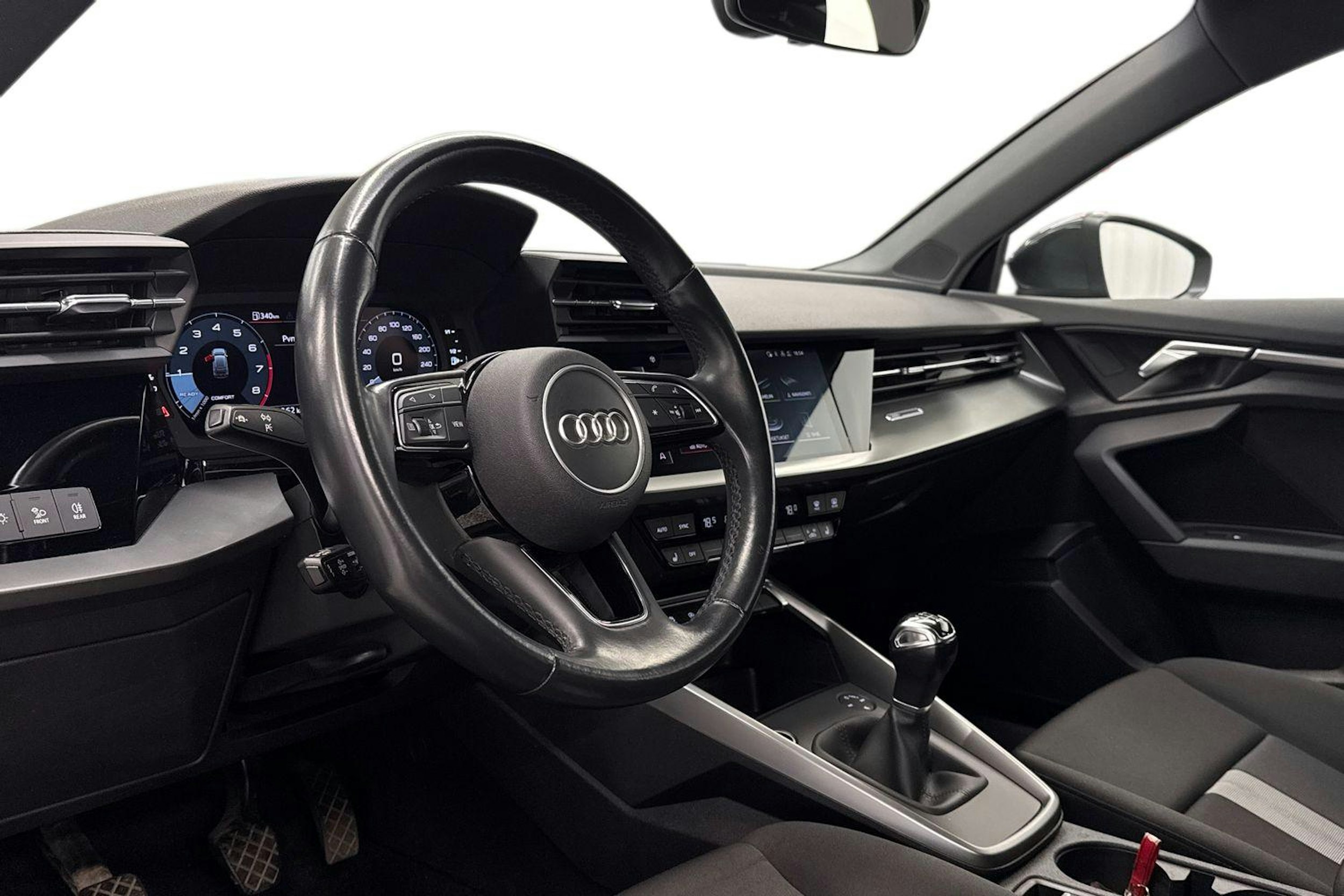 harmaa Audi A3 2021 kuva 7.