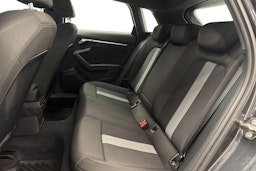 harmaa Audi A3 2021 kuva 10.