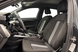 harmaa Audi A3 2021 kuva 11.