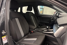 harmaa Audi A3 2021 kuva 13.