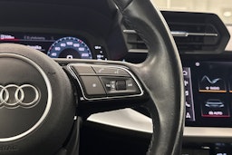 harmaa Audi A3 2021 kuva 16.