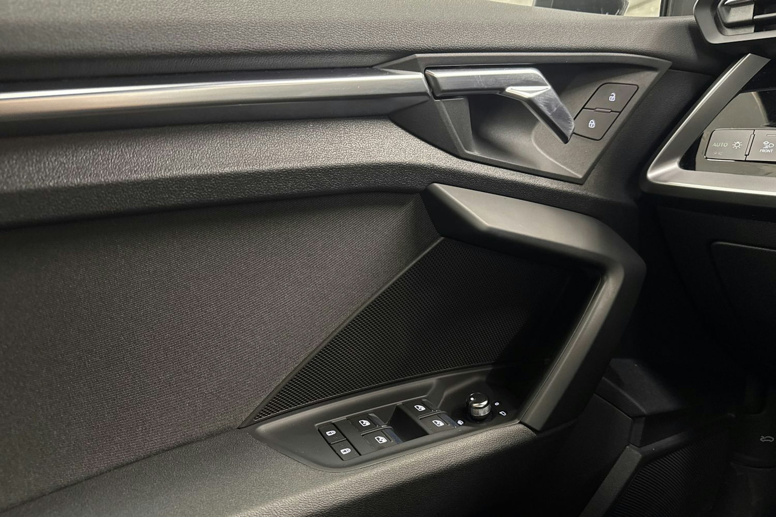 harmaa Audi A3 2021 kuva 19.