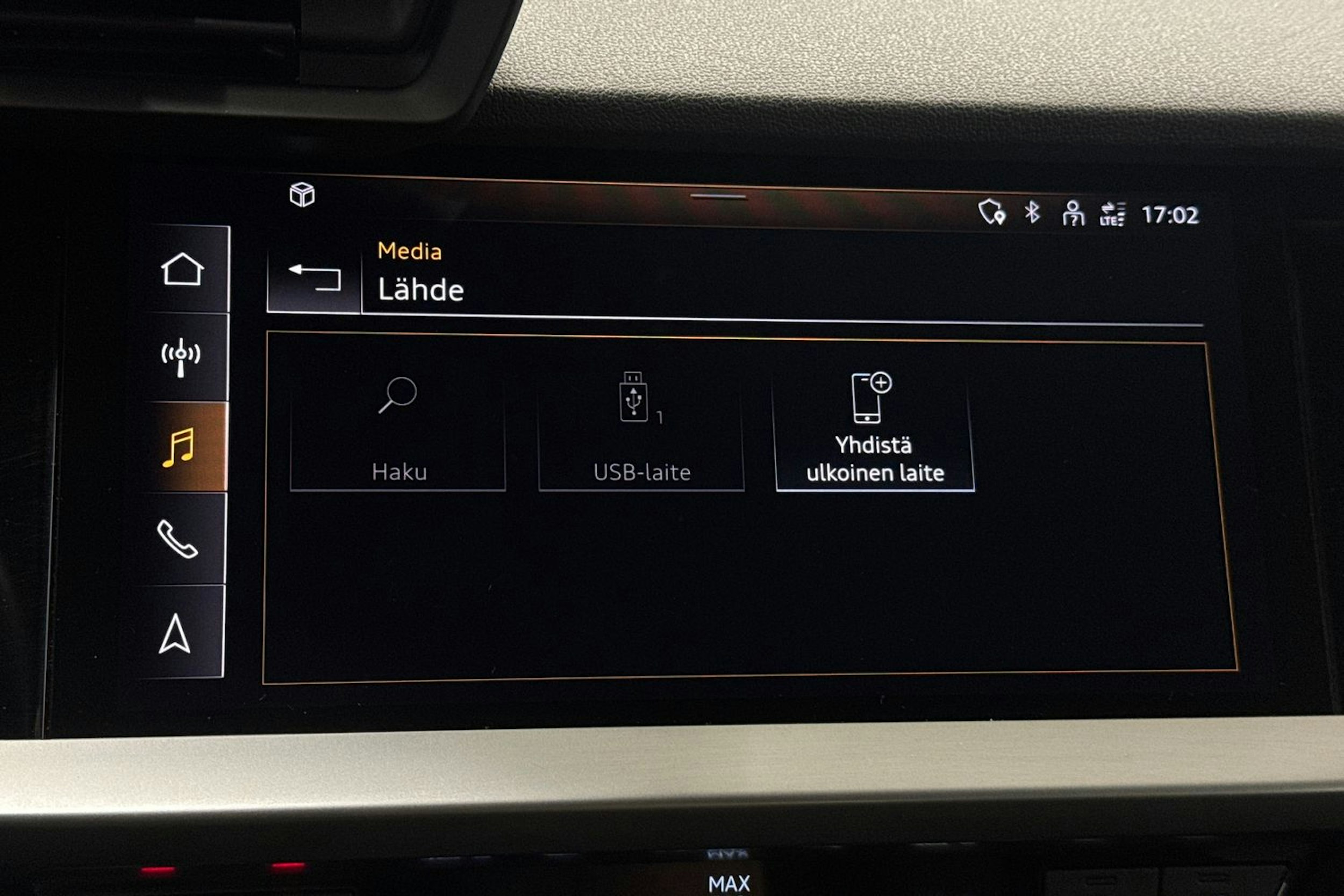 harmaa Audi A3 2021 kuva 26.