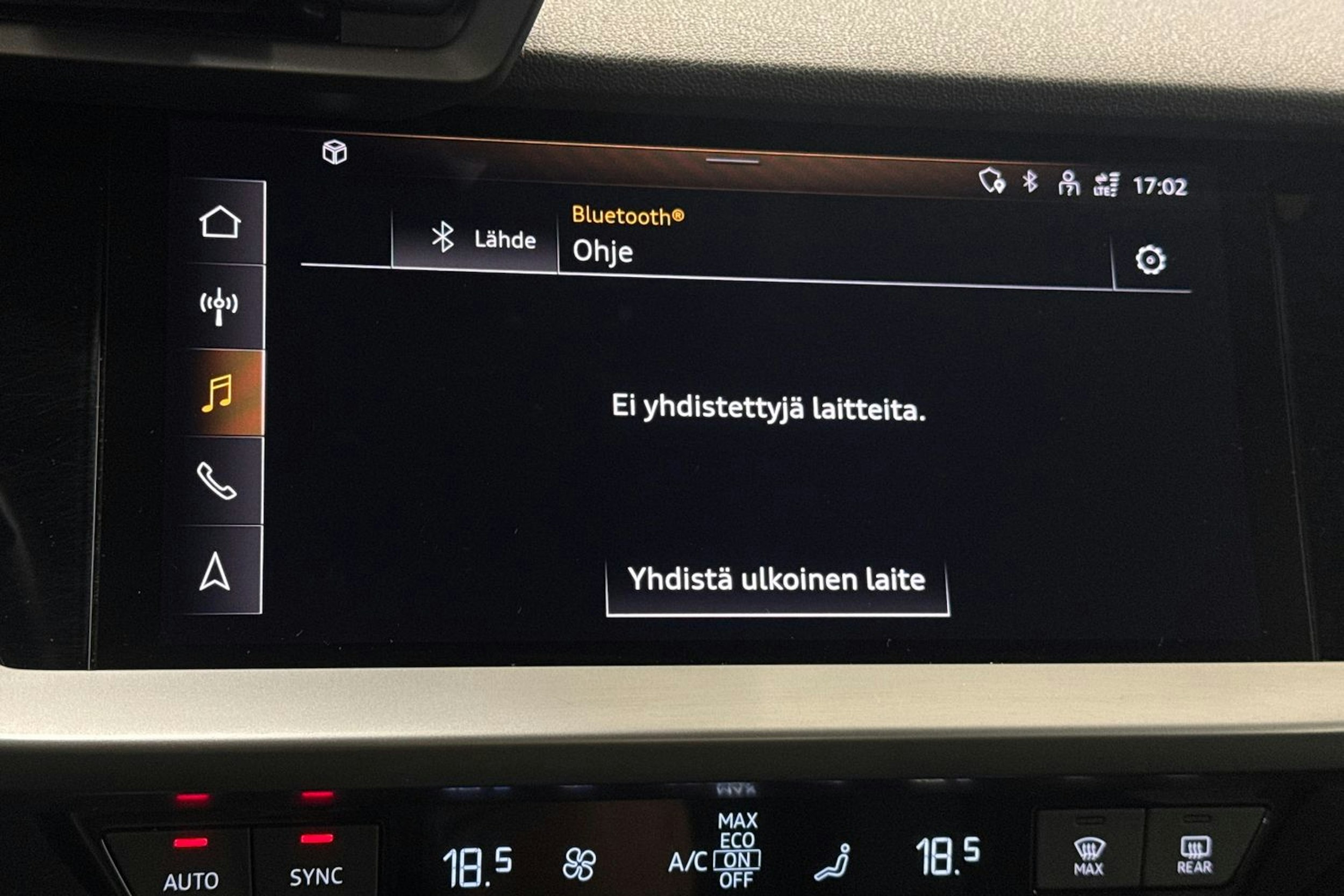 harmaa Audi A3 2021 kuva 27.