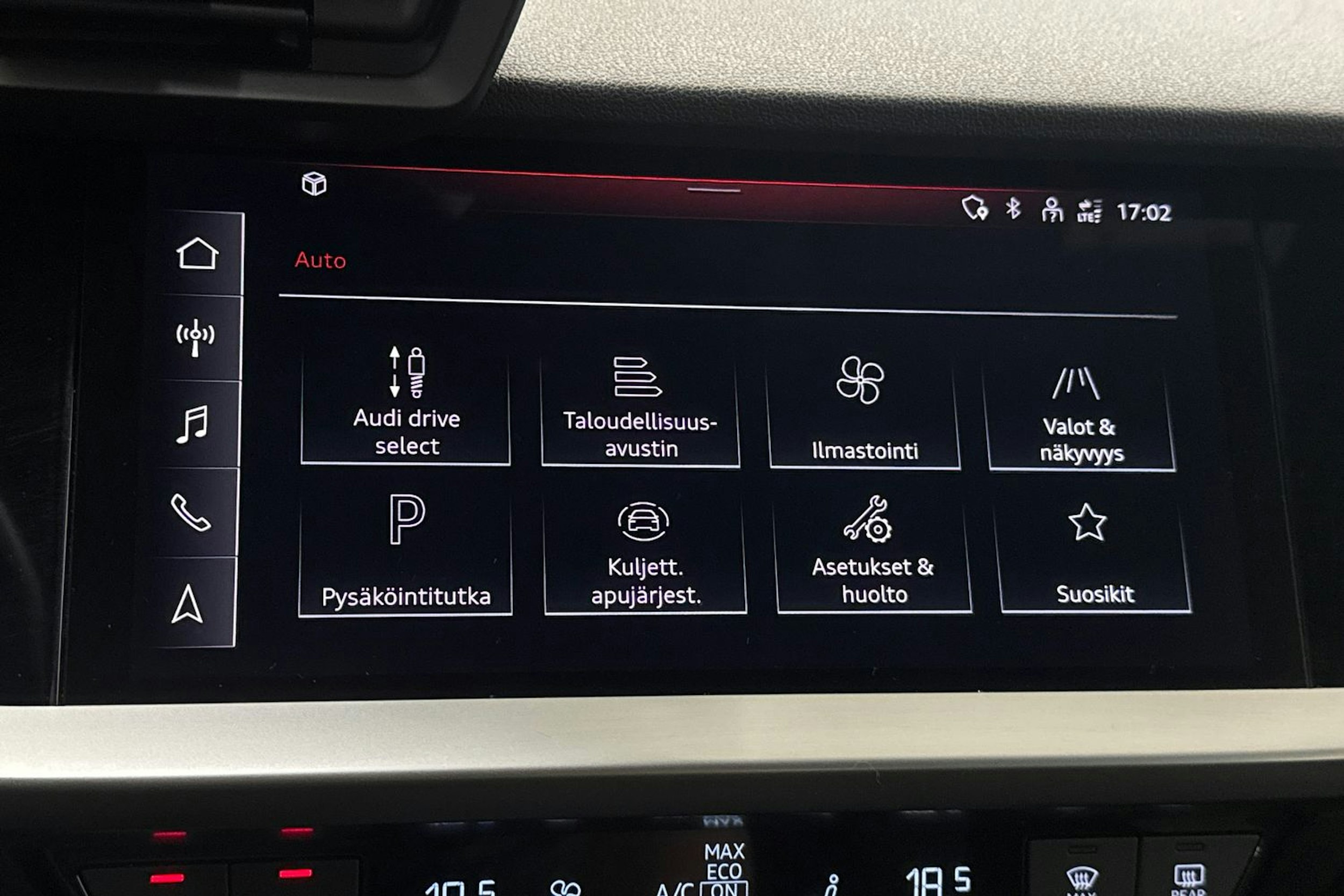 harmaa Audi A3 2021 kuva 28.