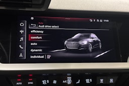 harmaa Audi A3 2021 kuva 29.