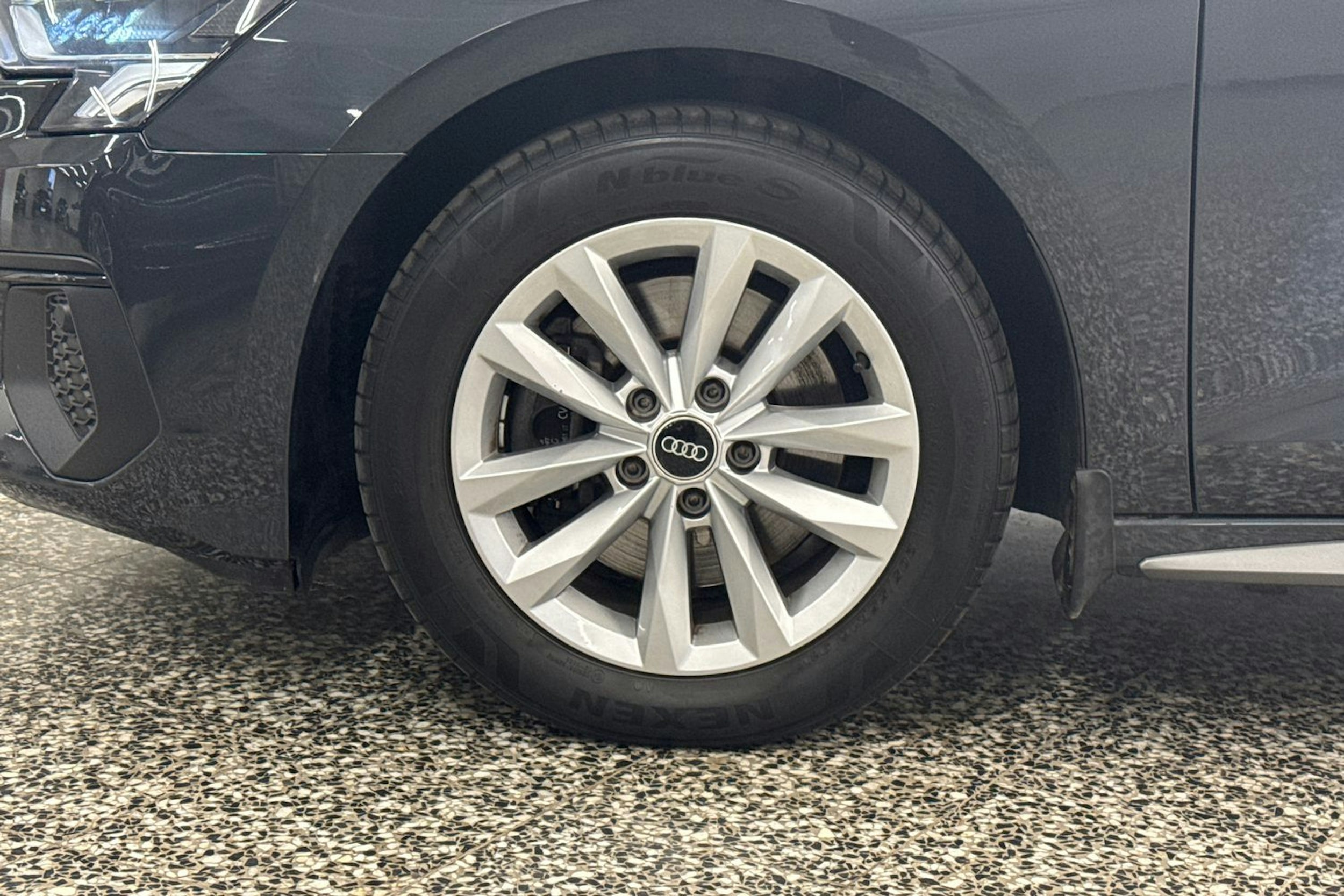 harmaa Audi A3 2021 kuva 35.