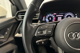 valkoinen Audi A3 2021 kuva 15.