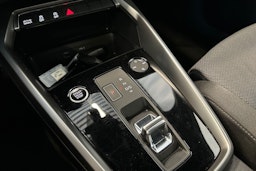 valkoinen Audi A3 2021 kuva 19.