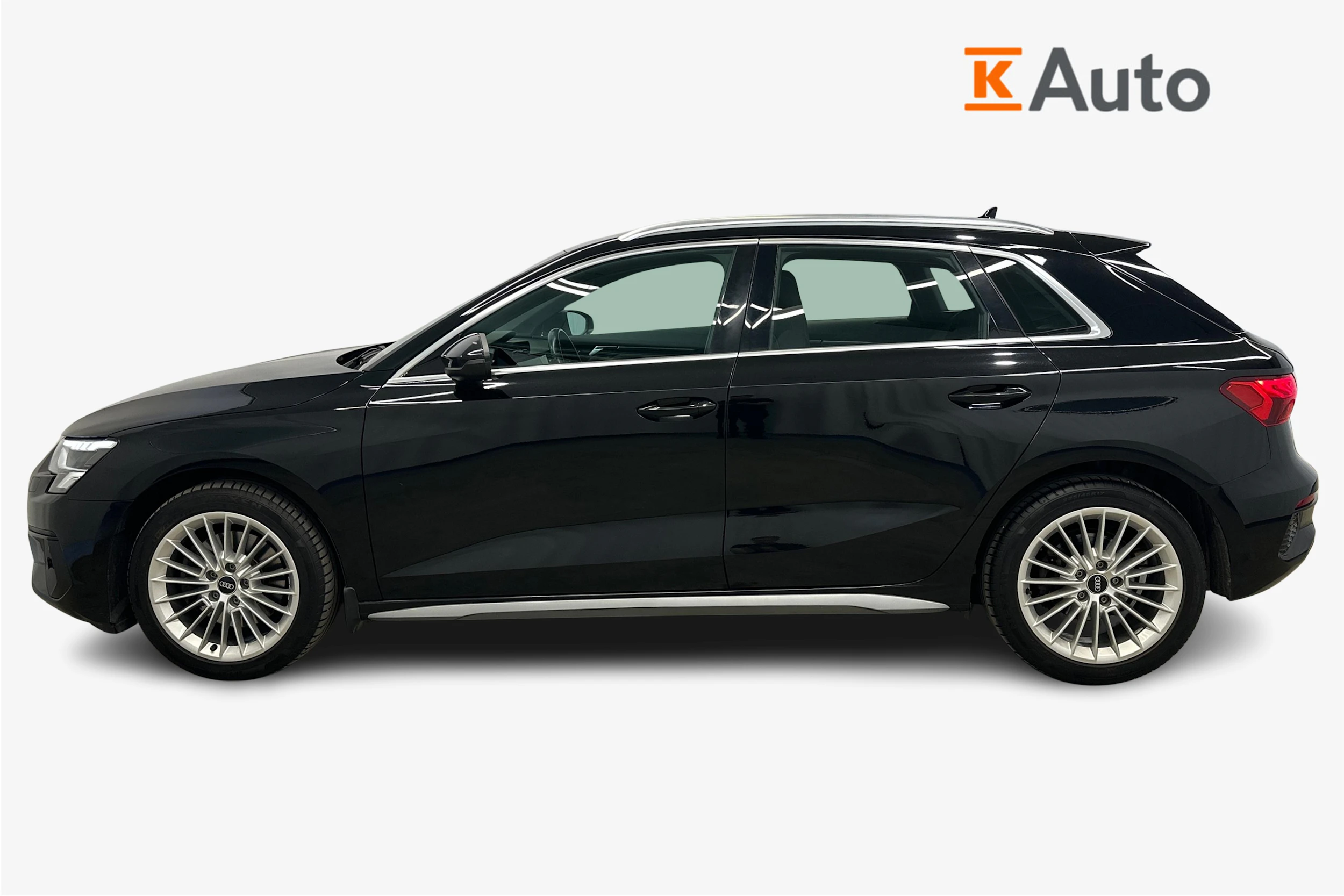 musta Audi A3 2021 kuva 7.