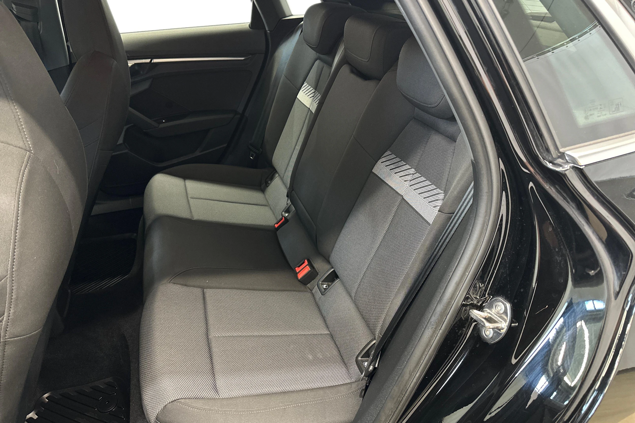 musta Audi A3 2021 kuva 11.