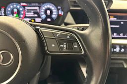 musta Audi A3 2021 kuva 18.