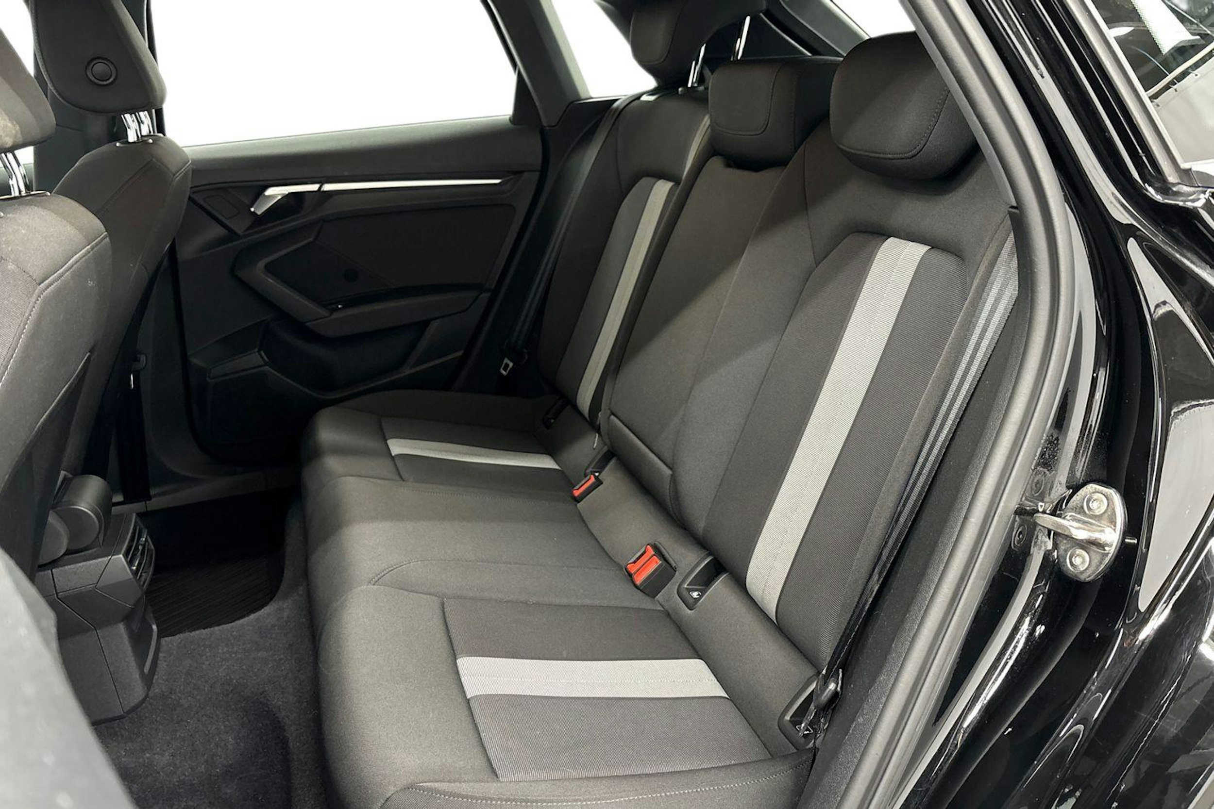 musta Audi A3 2022 kuva 10.