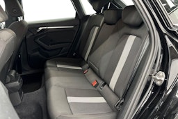 musta Audi A3 2022 kuva 10.