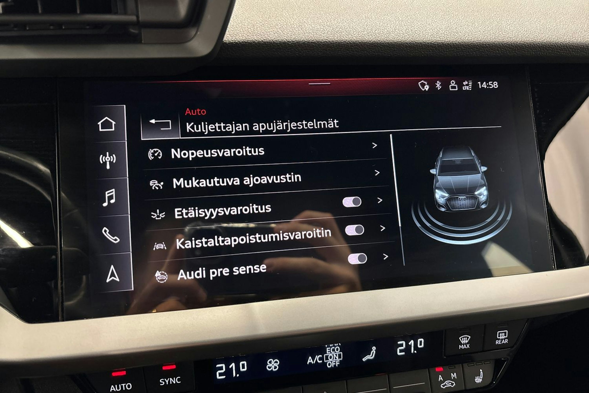 musta Audi A3 2022 kuva 24.