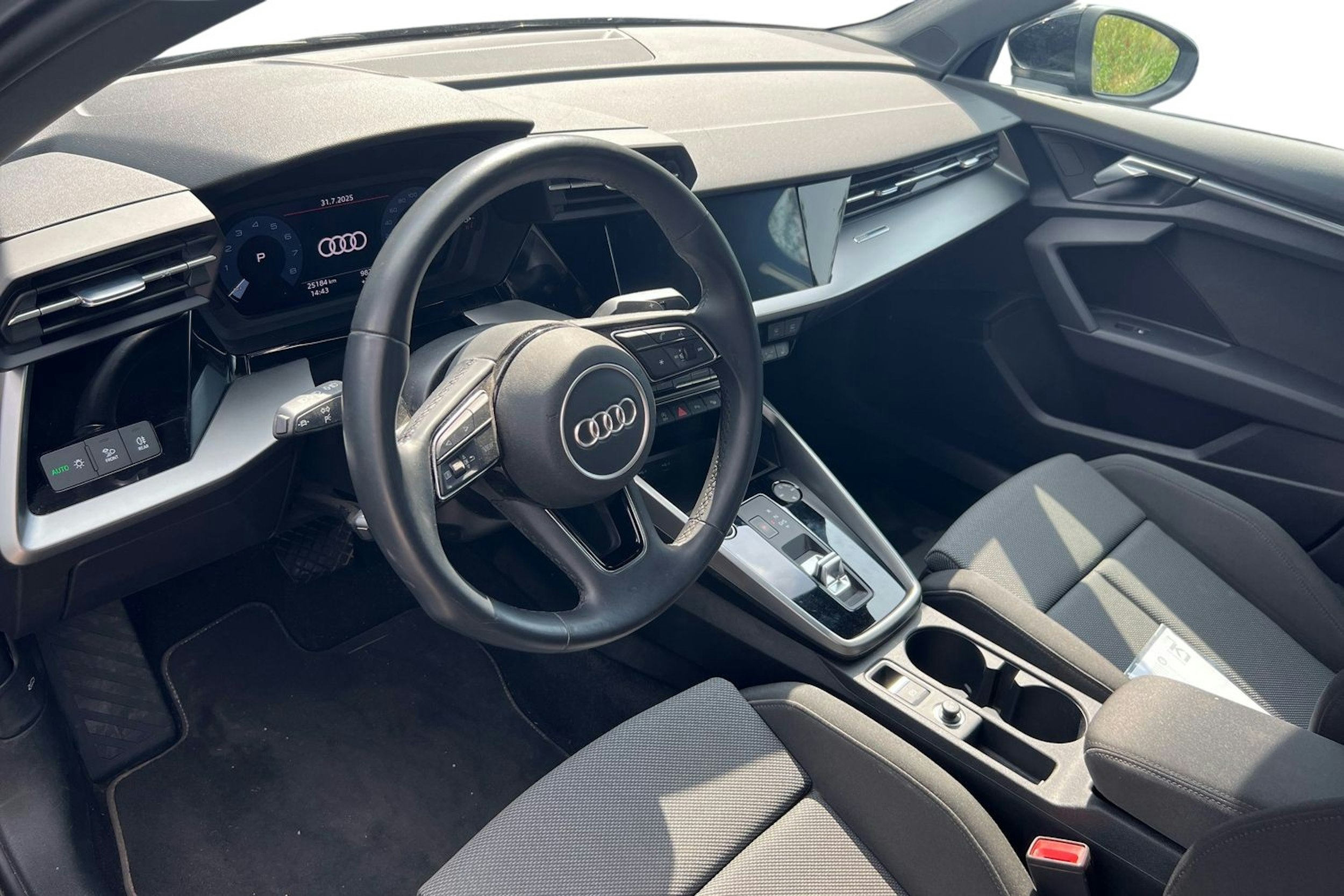musta Audi A3 2022 kuva 3.