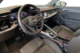 valkoinen Audi A3 2022 kuva 8.