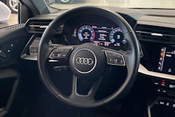 valkoinen Audi A3 2022 kuva 16.