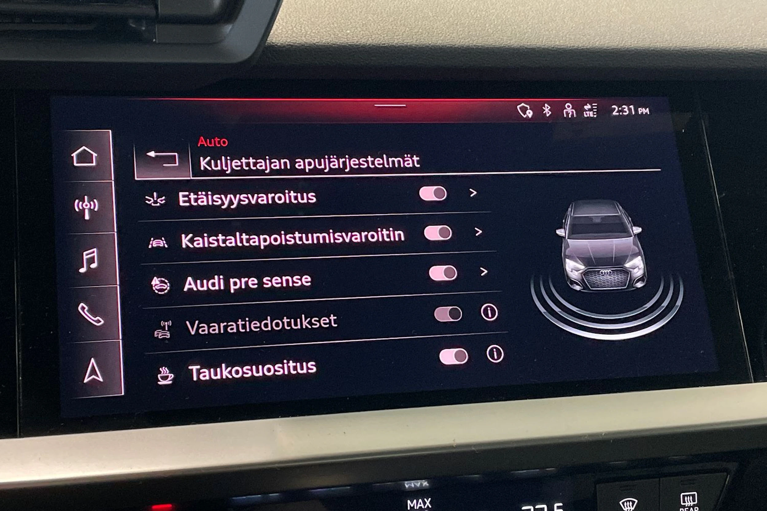 valkoinen Audi A3 2022 kuva 26.
