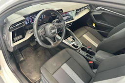 valkoinen Audi A3 2022 kuva 3.