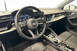 valkoinen Audi A3 2022 kuva 10.