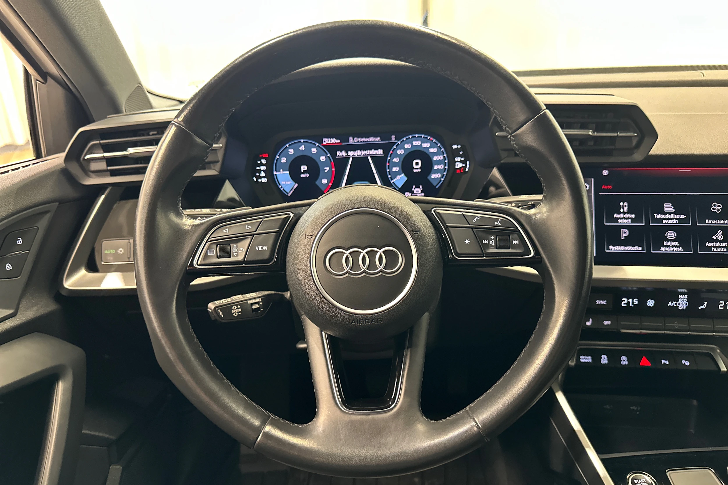 valkoinen Audi A3 2022 kuva 12.