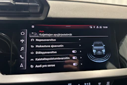 valkoinen Audi A3 2022 kuva 19.