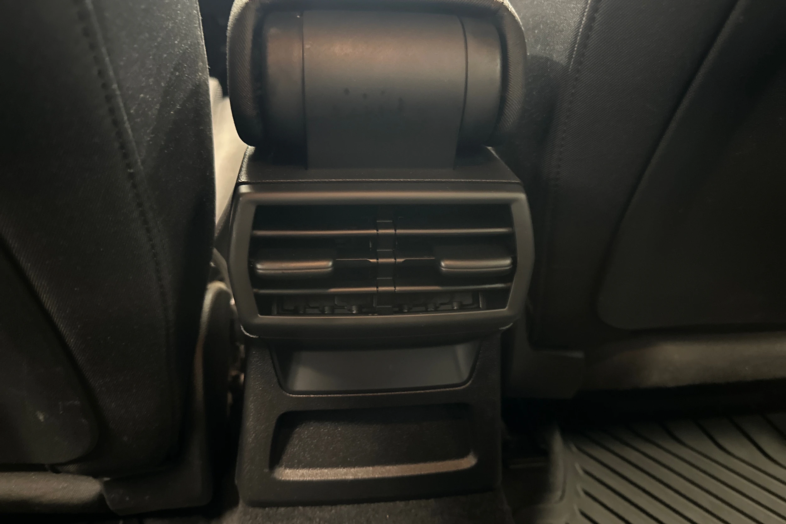 valkoinen Audi A3 2022 kuva 25.